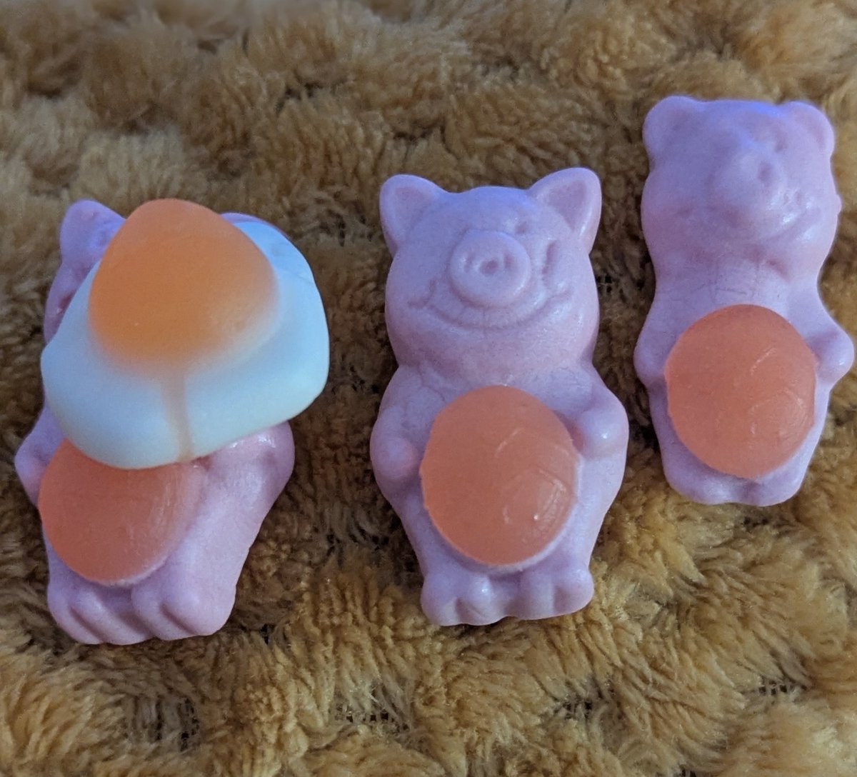 AlisonB71087348's tweet photo. @marksandspencer what happened to Percy? All found in the same packet, but one seems to have shrunk 🤷🏻‍♀️ 🍳 https://t.co/CeejrytVm5