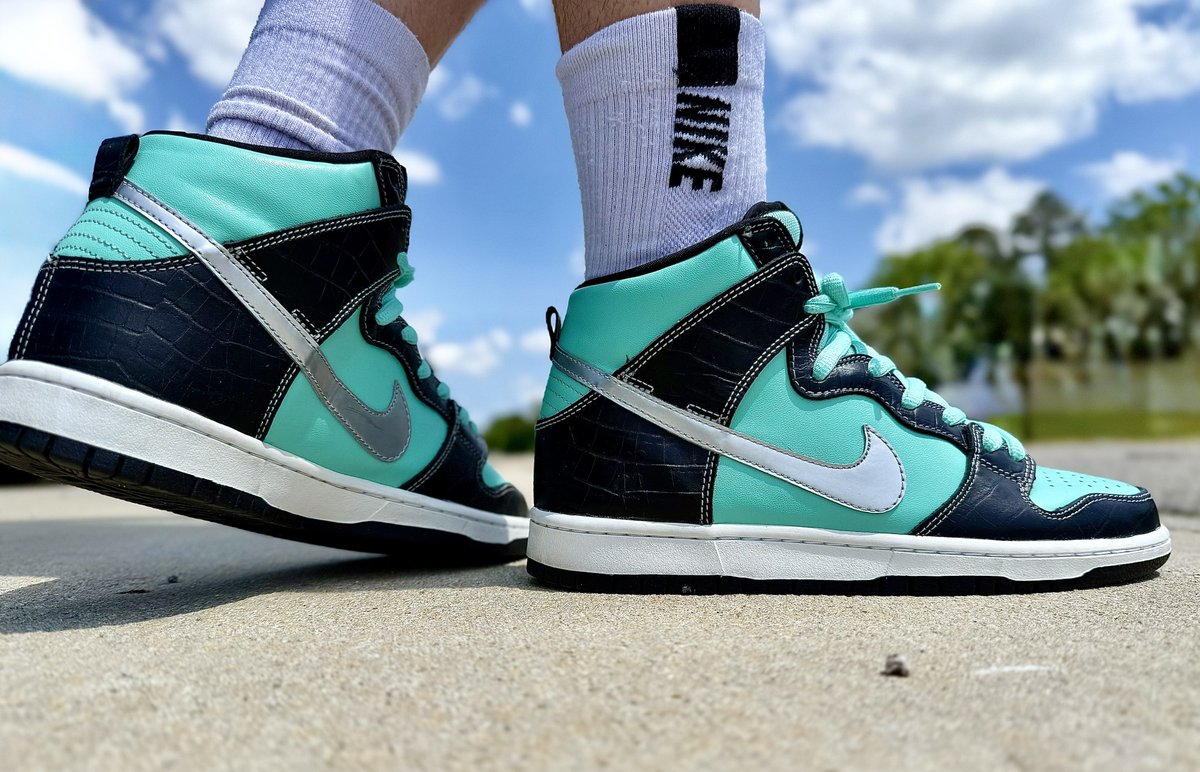 kaliboy2306's tweet image. Diamond Supply x Nike SB Dunk high
“Tiffany”

#SbDunks  #SNKRS  #KOTD #Kicks #NikeSB #yoursneakersaredope #Sneakers #nike #snkrsliveheatingup #snkrskickcheck #sneakerhead #sneakpeak #Woft #sneakeraddict #kotd @SneakerAdmirals @snkr_twitr @nikestore @Nike @The_UrbanSyn
