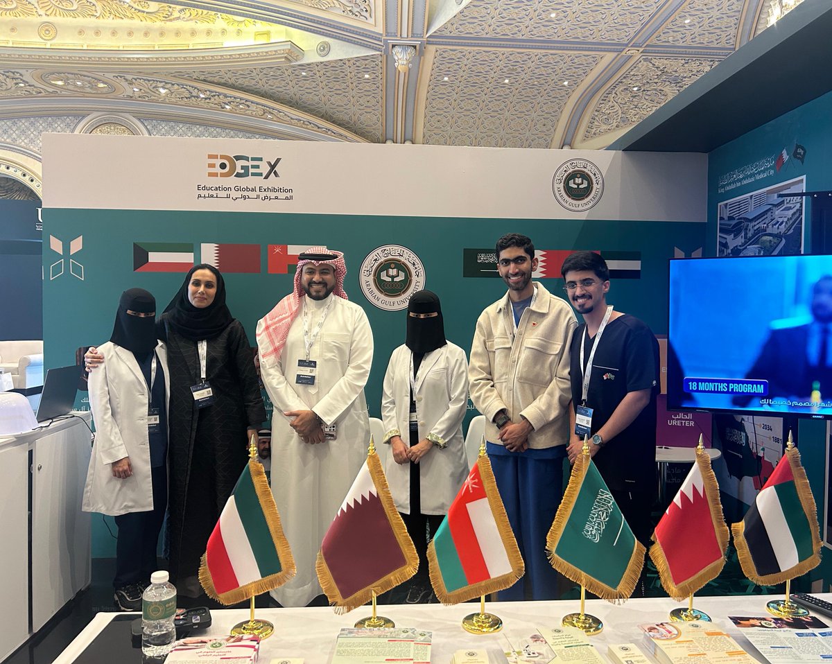 Yaq_318's tweet photo. تشرفت بتمثيل جامعتي جامعة الخليج العربي في مؤتمر #EDGEx بالرياض تحت شعار #ما_بعد_الجاهزية، برعاية سيدي صاحب السمو الملكي الأمير محمد بن سلمان حفظهُ الله. أبارك لمعالي رئيس الجامعة د. سعد آل فهيد ولجميع الفريق المشارك على هذا التميّز، آملًا أن نكون قد وُفّقنا في تمثيلها خير تمثيل. https://t.co/r3S1ny7Czt