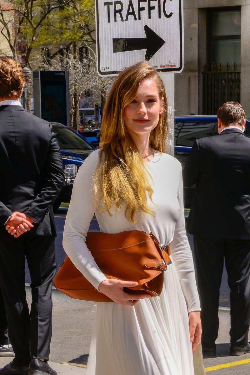 hannahdoddorg's tweet photo. Hannah Dodd attended the Ralph Lauren Fall 2025 fashion show on April 17th in New York City.

📸 Check all the photos in our gallery: https://t.co/exSziIy7cw https://t.co/tlIO3qYMhM