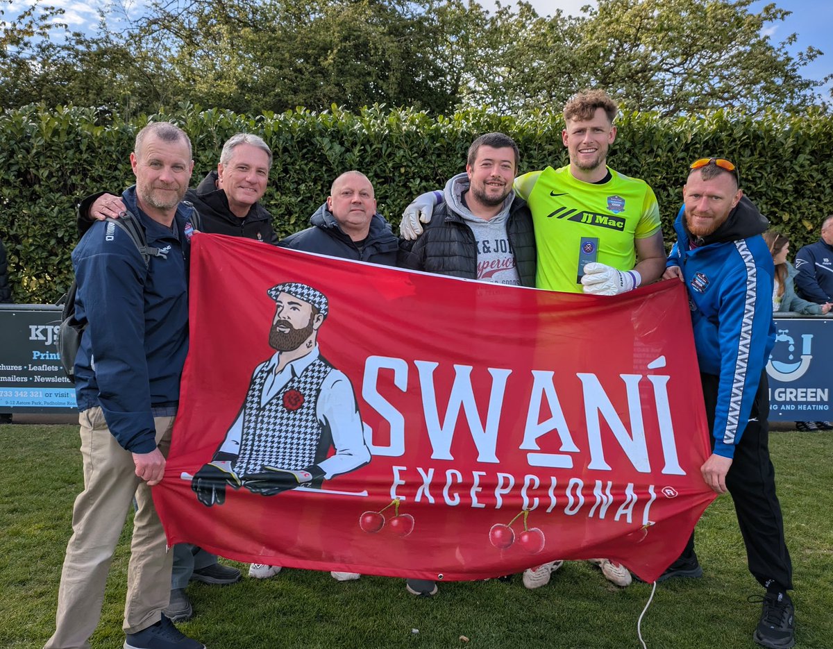 This afternoon we presented <a href="/DanSwan01/">Dan Swan</a> with our TALC player of the season.  The man between the sticks brought us some memorable moments this season we'll never forget. #UptheSwan 🦢🧤