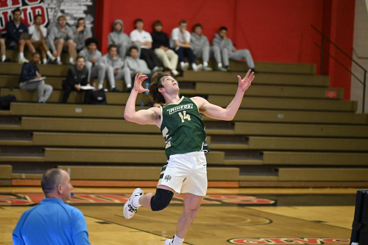 Miners close the set on a 6-2 run to go up 2 sets to none!

Miners - 28
Saints - 26

#minerpride