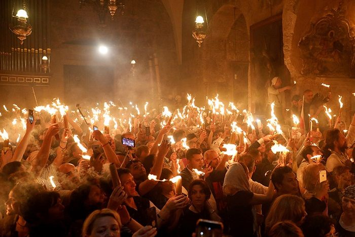 Mosesthesinner's tweet photo. The Holy Fire is not just in Jerusalem.

It’s meant to be in us.

Every Pascha, every moment we say Christ is Risen, we proclaim:

Death is no more.

Light wins.

Christ lives, and so shall we.

CHRISTOS ANESTI ☦️ https://t.co/EjlPQl08TX