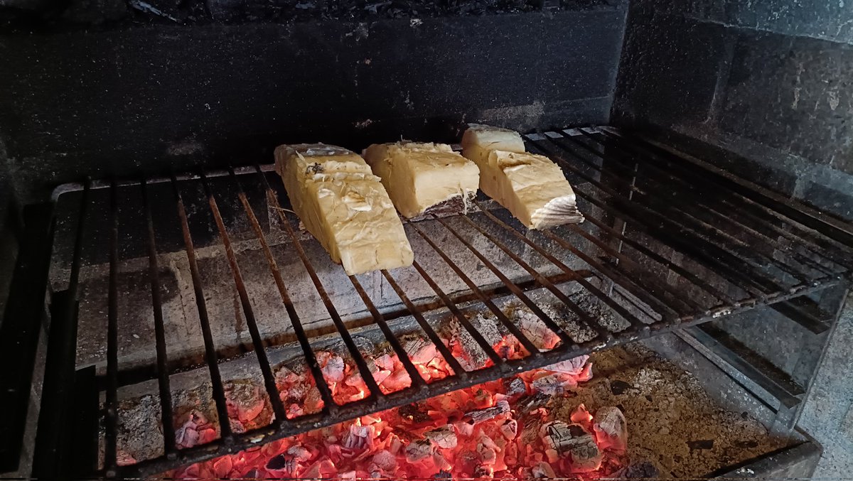 Há muitas maneiras de cozinhar bacalhau. Esta é a melhor de todas.