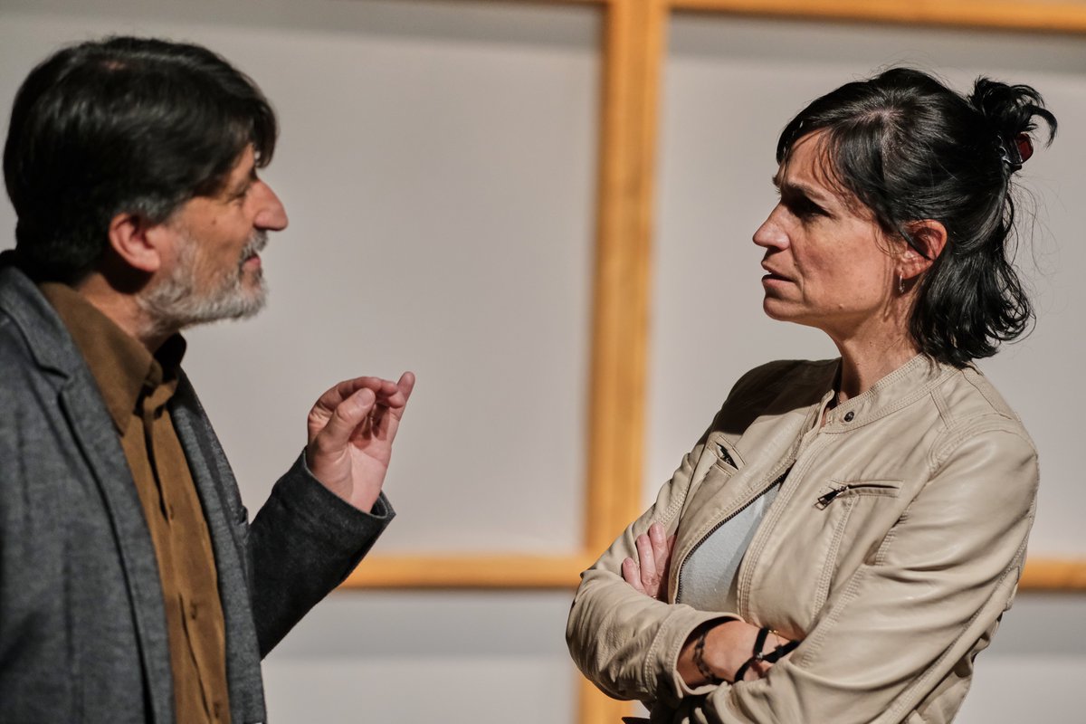 🍽 En Pere i la Laura tenen alguns assumptes del passat pendents de resoldre... faran les paus a casa de la Mònica?

🍷 Vine a descobrir-ho a "L'última copa"

🎭 Estrenem el 25 d'abril!

🎟 No et quedis sense entrades 👇 
salacabanyes.cat

📸 Jan Blanch 
#ÚltimaCopa_Sala