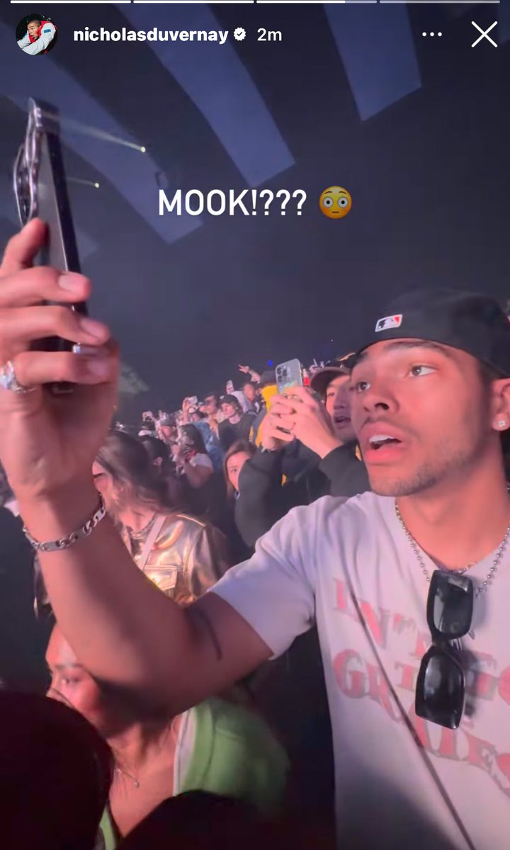 LaliceUpdates's tweet photo. Nicholas (TWL S3 co star) IG story update: (2)

“MOOK!??? 😳”

😭😭😂😂

ROCKSTAR LISA COACHELLA
#LISACHELLA
#Coachella2025 https://t.co/SR9qGjTBMC
