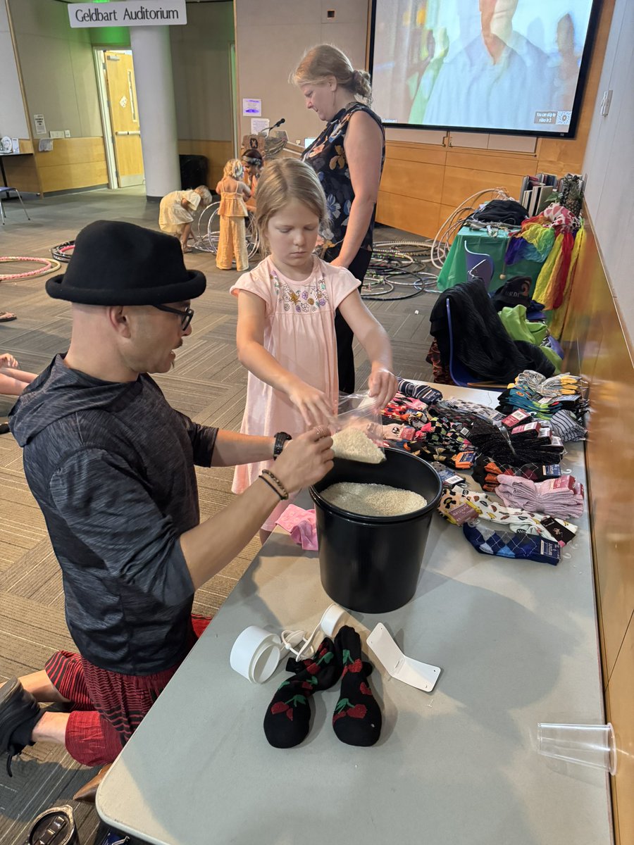 Lyndsey Smith (@lsmithtpf) on Twitter photo These families are exploring Glow Arts at the Sacred Geometry & The Spiral of Life!
#SuncoastRemakeDays #RemakeDays
<a href="/ThePattersonFdn/">The Patterson Foundation</a>
<a href="/SuncoastCGLR/">Suncoast GL Reading</a> These families are exploring Glow Arts at the Sacred Geometry & The Spiral of Life!
#SuncoastRemakeDays #RemakeDays
<a href="/ThePattersonFdn/">The Patterson Foundation</a>
<a href="/SuncoastCGLR/">Suncoast GL Reading</a>