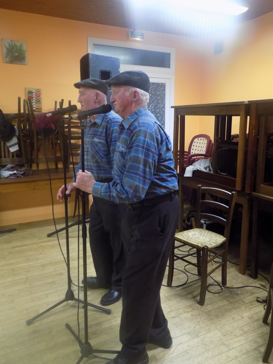 ThiChaplain's tweet image. Ils ont rejoint le paradis des chanteurs. #FestNoz #Bretagne #Duault #KananDiskan #Culture