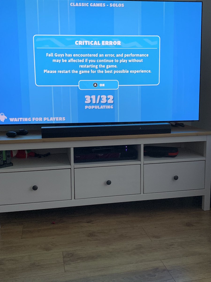 adinis78's tweet photo. @FallGuysGame Can anyone please advice Whats wrong, it’s been like this for about 2 weeks, I’m on the Nintendo switch https://t.co/PqTJIB86fl