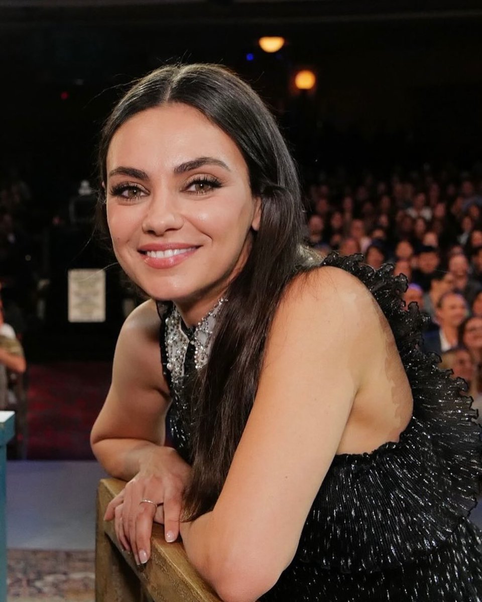 actresscwens's tweet photo. Mila Kunis
#milakunis #that #sshow #scarlettjohansson #s #elizabetholsen #ashtonkutcher #jenniferlawrence #jackieburkhart #jessicaalba #donnapinciotti #angelinajolie #ericforman #emmastone #lauraprepon #margotrobbie #galgadot #meganfox #emiliaclarke #alexandradaddario #emmawatson https://t.co/rxPWAfCF6e