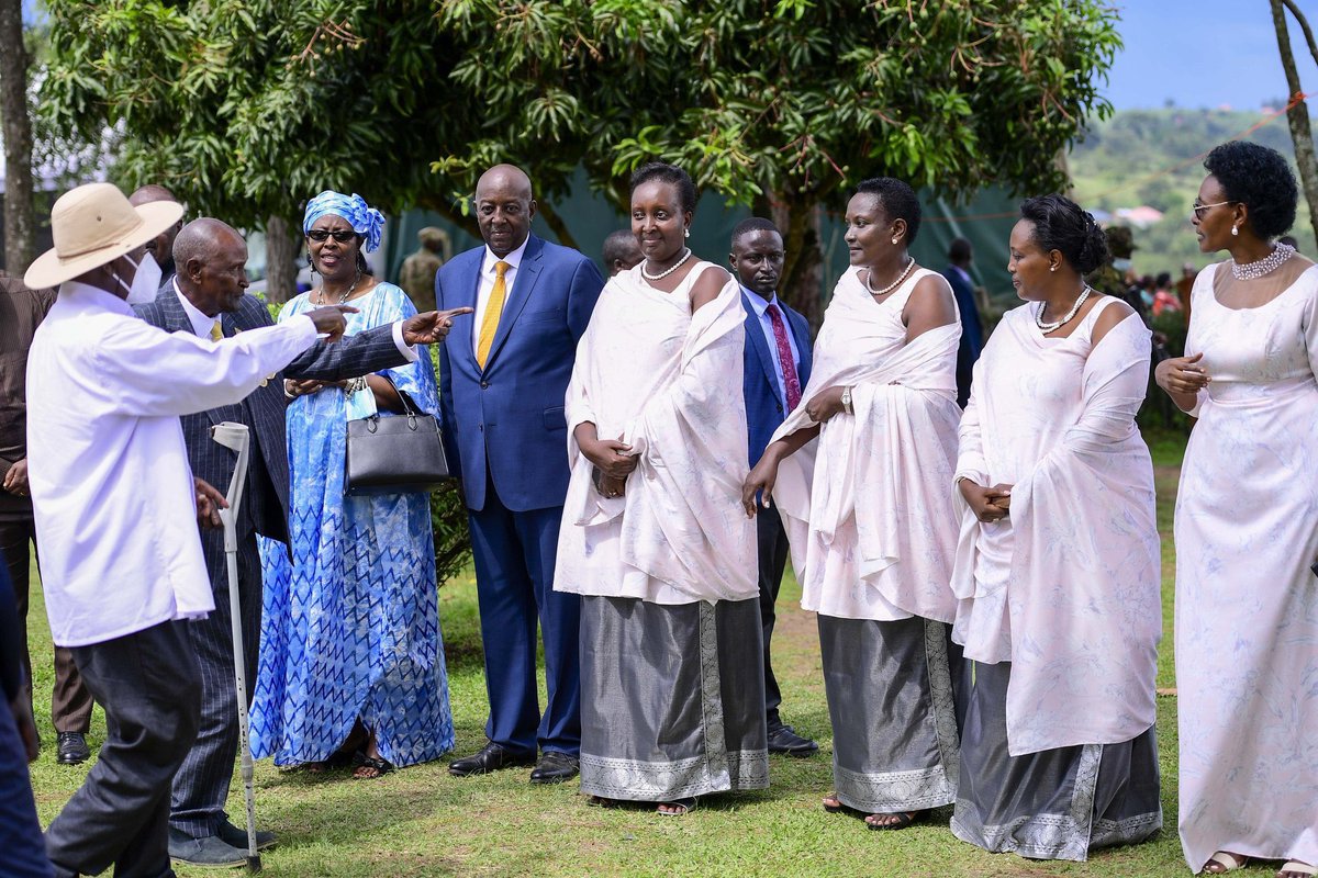 AnkoleArchives's tweet photo. We honor the life of Mzee Kayangire and thank God for blessing him with many years. https://t.co/XT7pbtZQWH
