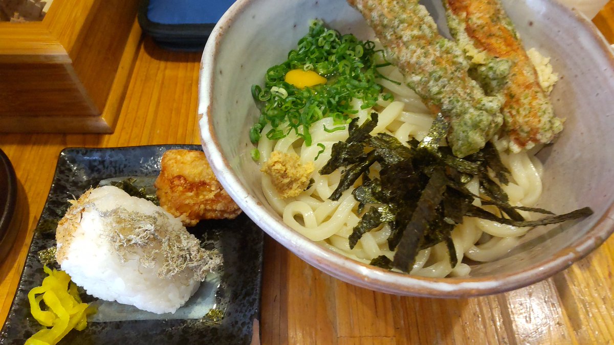 Okayama_Dai's tweet photo. @nanae779 うどんなら岡山駅西口の男うどんもおすすめです！
ちくわ天とかごぼう天が美味しい！ https://t.co/3h2MZqcWHo