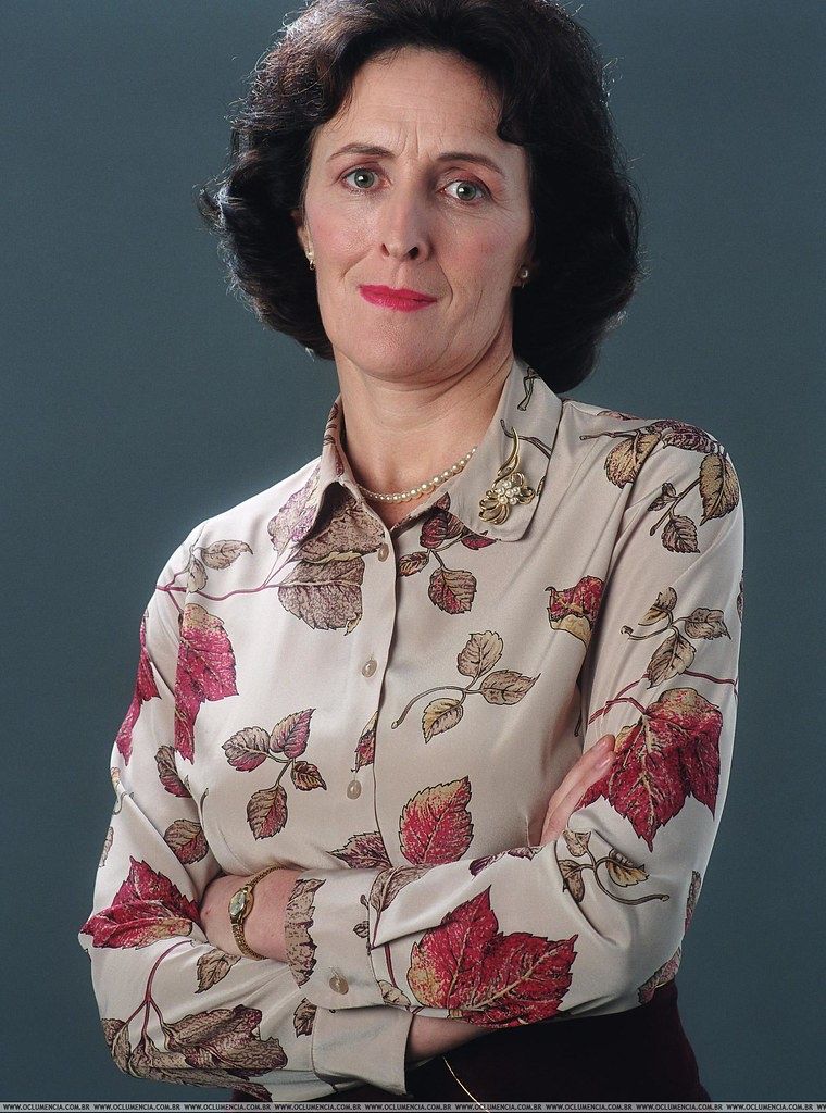 theshahshahid's tweet image. I wasn’t familiar with #FionaShaw before I saw her in #HarryPotter. 
Despite that, she will always be Maarva to me. That performance in #Andor S1 was everything. I love that character so much!  

Still hard for me to believe this is the same actor. The range! #FuckTheEmpire