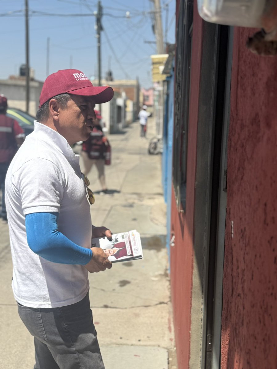 SilverioRegidor's tweet photo. ¡Desde temprano andamos en recorrido y con todo el ánimo!
Porque con el Doc, ¡sanaremos Durango!
Seguimos escuchando, caminando y sumando voluntades para construir un Durango más fuerte, más justo y con salud para todos.
#SanaremosDurango #EsElDoc #DocPresidente https://t.co/ZxrDFZUpOo