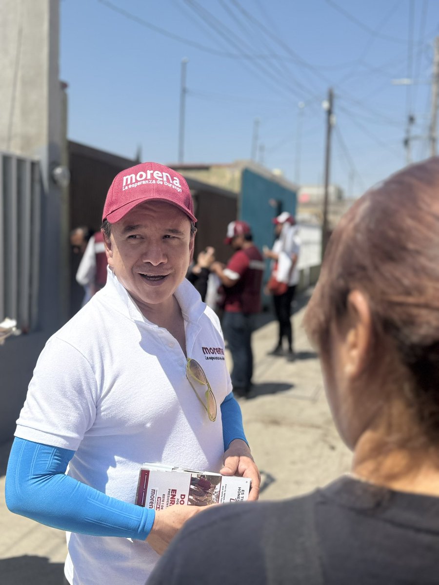 SilverioRegidor's tweet photo. ¡Desde temprano andamos en recorrido y con todo el ánimo!
Porque con el Doc, ¡sanaremos Durango!
Seguimos escuchando, caminando y sumando voluntades para construir un Durango más fuerte, más justo y con salud para todos.
#SanaremosDurango #EsElDoc #DocPresidente https://t.co/ZxrDFZUpOo