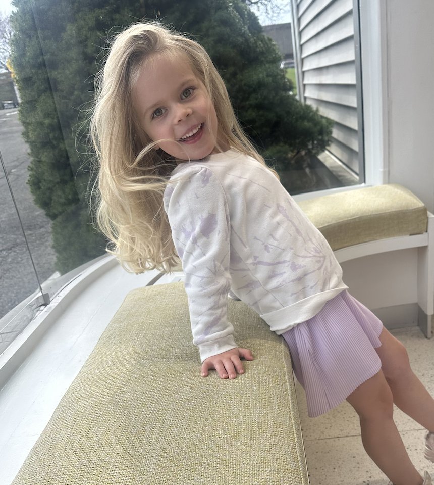adambroderick's tweet image. the best things come in small packages 💕 one of ab’s newest and most beautiful little clients at the salon this weekend with #briana @adambrodericksalon ✨👧 #miniglam #saloncutie #abbeauty #ridgefieldsalon #southburysalon #ctsalon #greathair