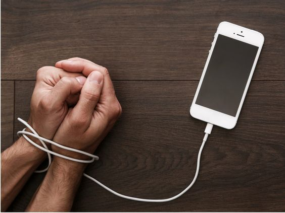 EtatDeFlow's tweet photo. Le cerveau de votre ENFANT est détruit chaque jour

La technologie a volé son attention et l’a transformée en addiction plus puissante que n’importe quelle drogue

On est passé de 45 min à 9 sec de focus en 1 génération

Voici comment sauver votre cerveau (prouvé par la science): https://t.co/9WbnoLZY5B