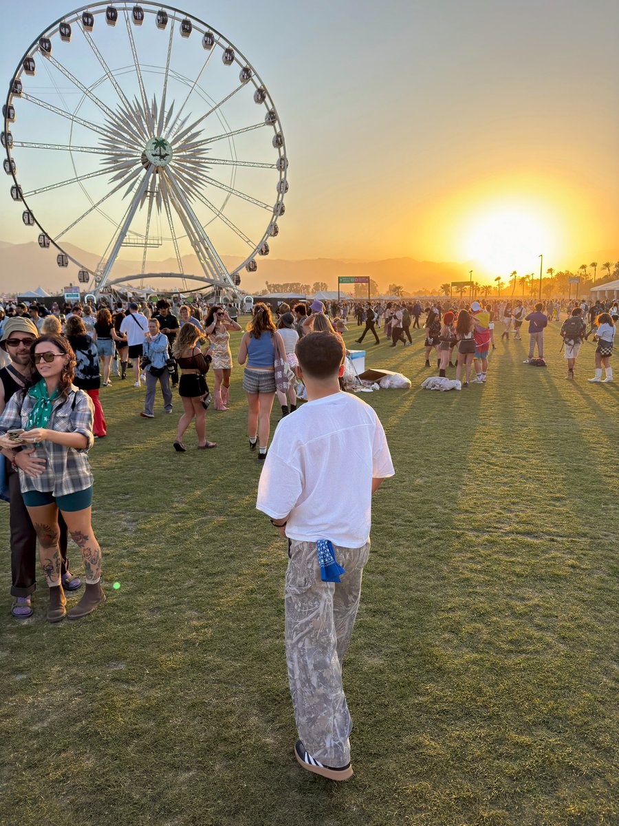 ItsGavin_bruhh's tweet photo. Meet me at the Yuma 🏜️🏜️ https://t.co/eyZACBGYc8