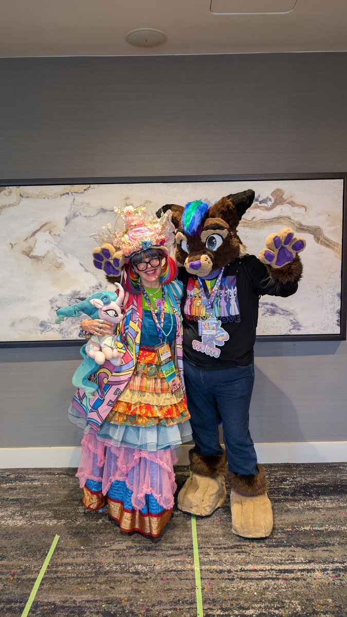 tyedyecabbit's tweet image. A huge thank you to @Elley_Ray @TabithaG67327 @AndreaLibman and @AshelighBall for taking pictures with me at the final @BABSCon. This was truly amazing and Thank you from the bottom of my heart and here is to hopefully one day working with you all in the vocal booth #voiceactor