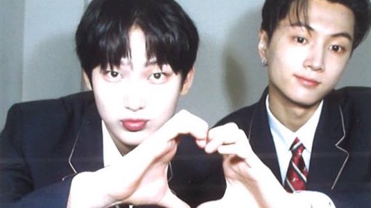 filmksw's tweet photo. happy birthday jay! 🤍

#WeavingOurFateswithJAY #낭만깜고_락스타_종성데이 #HappyBirthJAY https://t.co/AAFu6MgJkR