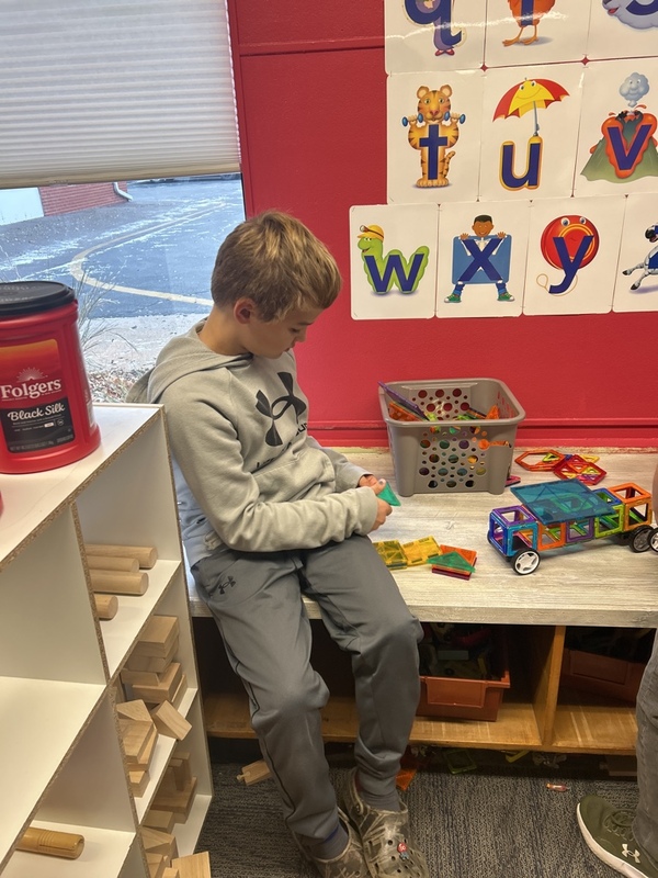 MADCPlattsmouth's tweet image. Saturday Spotlight!
Today we’re spotlighting our awesome building blocks area, perfect for budding engineers! #BuildingFun #CreativePlay
📍 820 6th Ave, Plattsmouth, NE 68048
📞 402-734-0827
🌐 Ma-Dc.com
🕒 Open 6 AM to 7 PM