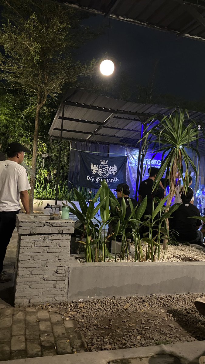 SDRXPSS's tweet image. selamat 1 dekade @DGejayan76 🤙🏻