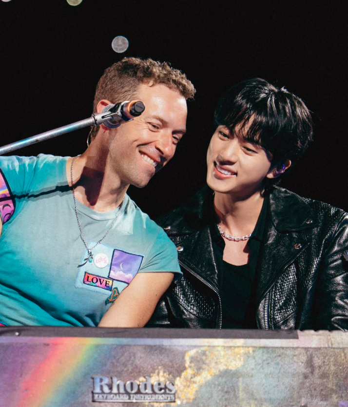 Jin and Chris Martin look cute in a new photo.