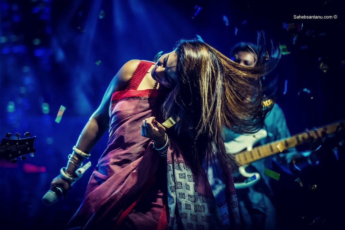 imannmusic's tweet photo. Started the year on the perfect note! Nababarsha celebrations can't be as beautiful as these. Thank you π π
.
.
.
.
#imanlive #howrah #domjur #imanchakraborty #teamtogetherness #poilabaishak #nababarsha #showequalstomagic https://t.co/duNiWuyb1K