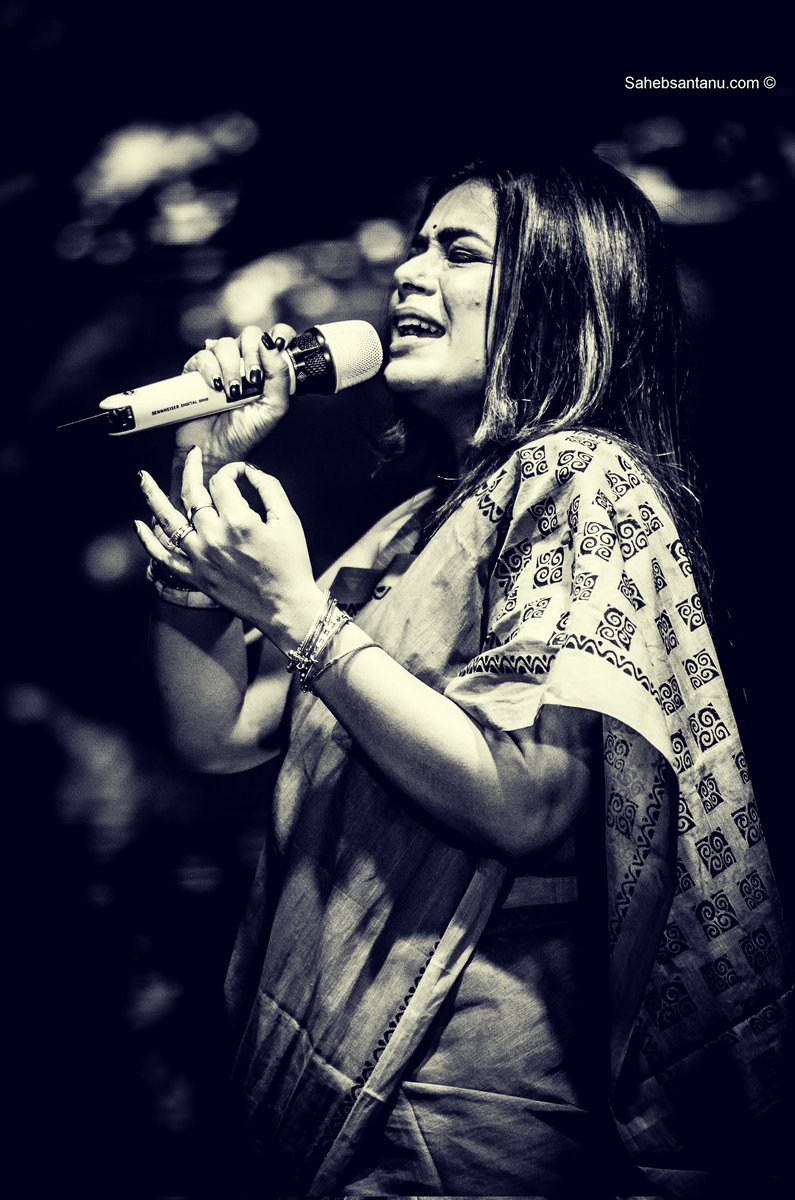imannmusic's tweet photo. Started the year on the perfect note! Nababarsha celebrations can't be as beautiful as these. Thank you π π
.
.
.
.
#imanlive #howrah #domjur #imanchakraborty #teamtogetherness #poilabaishak #nababarsha #showequalstomagic https://t.co/duNiWuyb1K