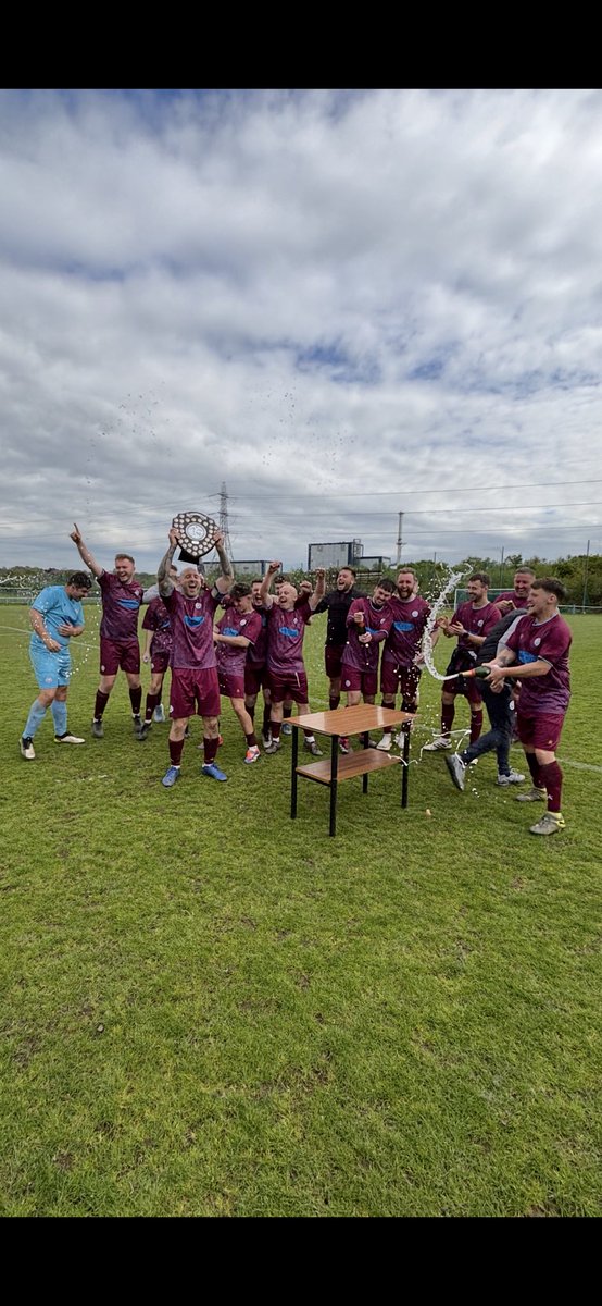 CHAMPIONS 🏆⚽️

Emphatic win for the hounds today sees them crowned league champions! A massive accomplishment for only their second season as a team. 

#UpTheHounds