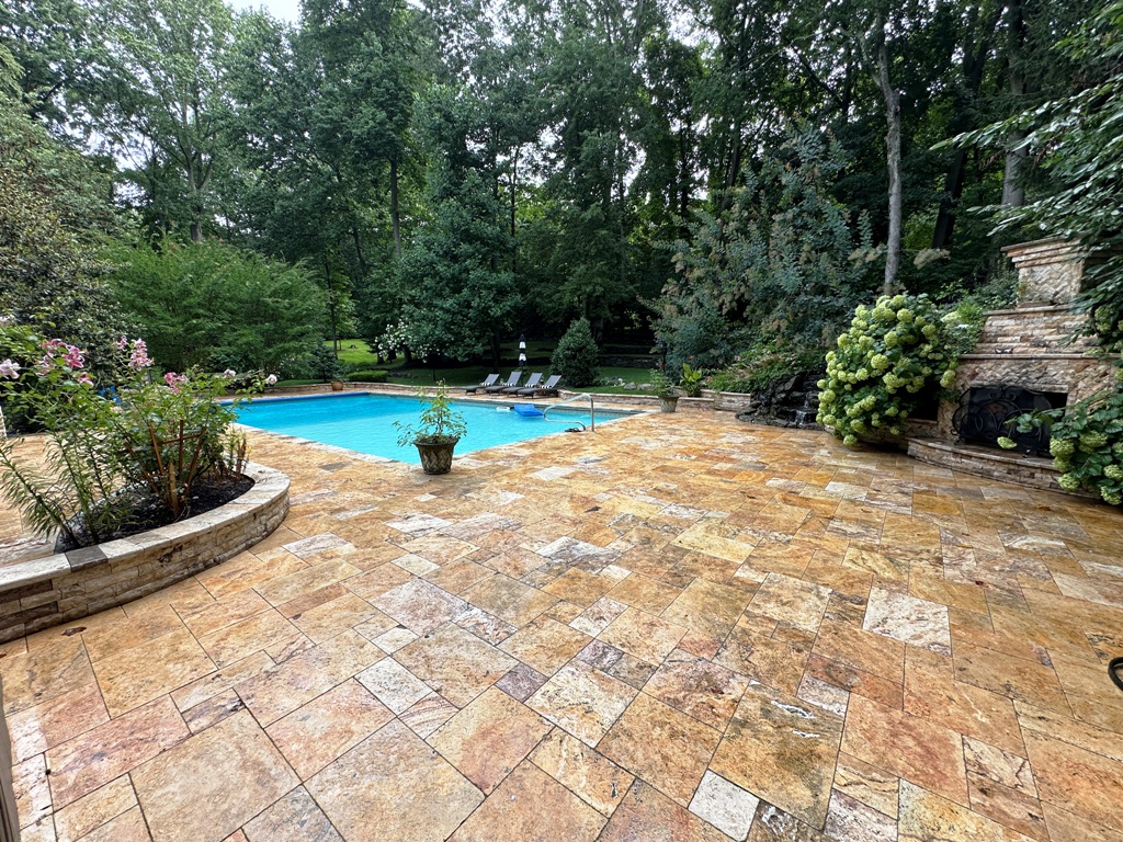 GappsiGroup's tweet image. Timeless Beauty: A Look Back at the Nissequogue Pool and Travertine Patio by Gappsi

TO LEARN MORE  CLICK LINK BELOW
gappsi.com/2025/04/17/tim…
SCHEDULE A MEETING WITH GAPPSI TODAY
Click the link below
app.acuityscheduling.com/schedule.php?o…
#vinylswimmingpool, #automaticpoolcover, #travertine