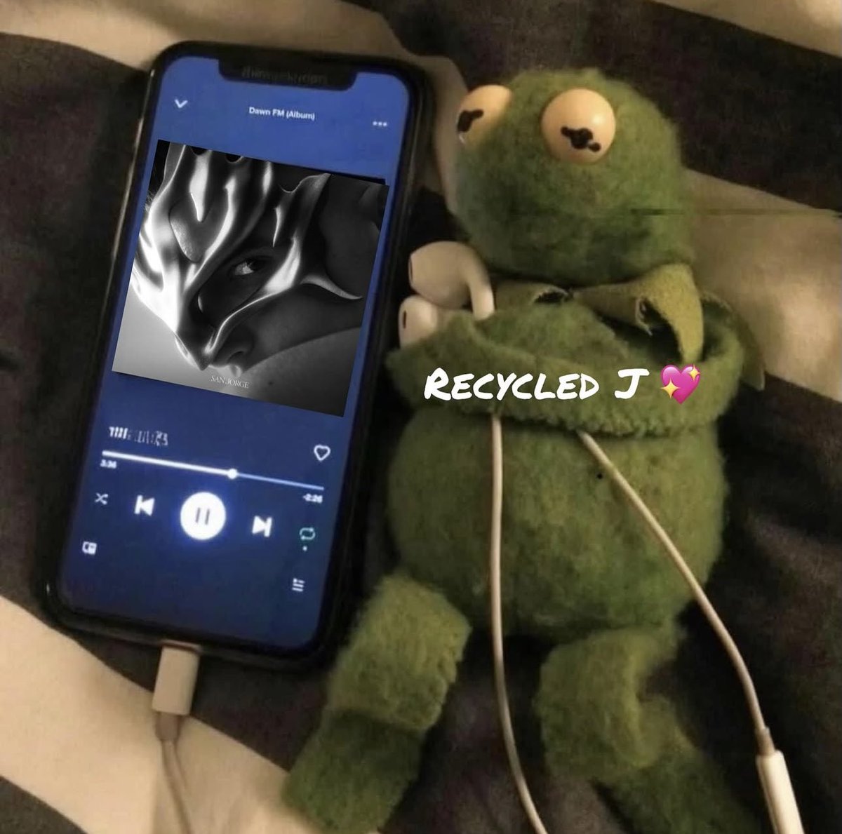 Løre 🌕 tweet media