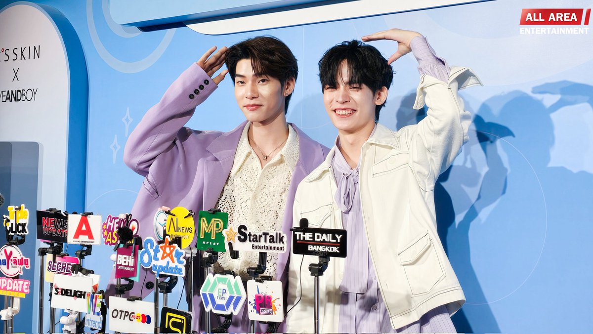 allarea_ent's tweet photo. [Clip] สัมภาษณ์ "ตี๋ตี๋ - ป๋อ"  ในงาน "It’S SKIN Beauty for all with TeeTee - Por"

📹:https://t.co/1VooH1lbuD

TEETEEPOR WITH ITS SKIN

#ITSSKINxEVEANDBOY
#ITSSKIN #ITSSKINThailand  #eveandboy #ebitsskin
#ITSSKINxTeeTeePor
#twnpich #porsuppakarn #TeeteePor #ป๋อตี๋ตี๋ https://t.co/tWc5nTx6wf