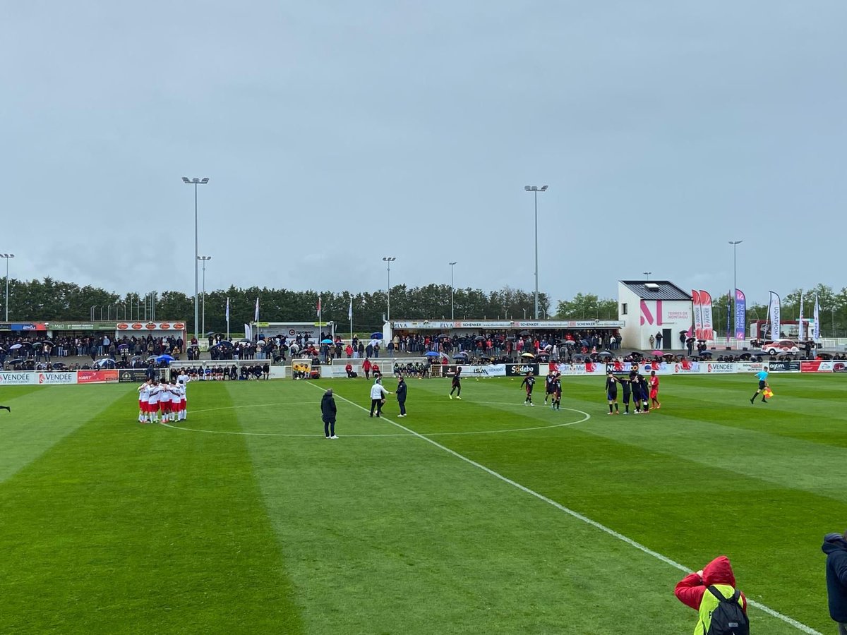 ⚽️ Ce samedi, au <a href="/MFMontaigu/">Mondial Montaigu</a>, le coup d’envoi du match opposant l’Olympique lyonnais à la Sélection #Vendée a été donné par <a href="/a_leboeuf/">Alain LEBOEUF</a>, président du <a href="/DepVendee/">Département Vendée</a>.
 
📍 Au stade Maxime-Bossis, à <a href="/MontaiguVendee/">Montaigu Vendée</a>
 
➡️ Toutes les infos sur le tournoi : go.vendee.fr/U8cNEZ