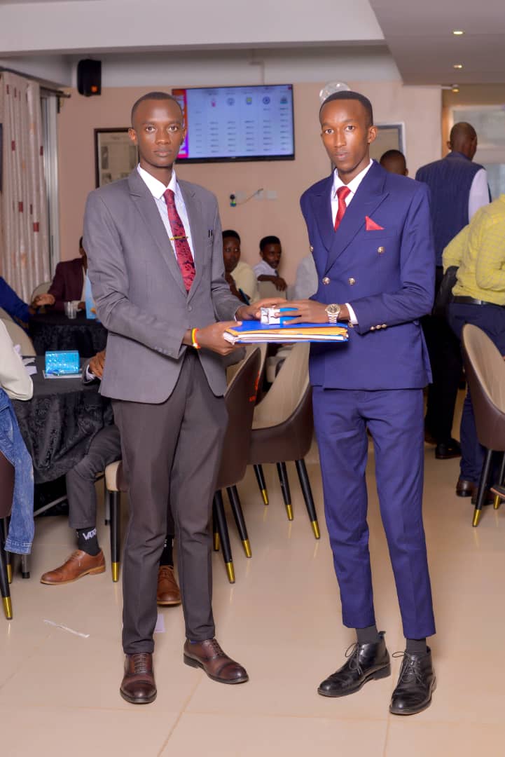 The president of Kikkusa@Acwamu Kanzira handed over leadership reins to <a href="/Karaarajoshua81/">Karaara</a> 🥰🥰🤞🙏