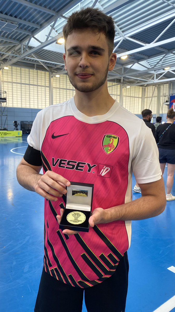 Anth Hall (@anth_anth) on Twitter photo This amazing young man, Rhys, is running the Manchester Marathon on 27th April for two incredible charities:
<a href="/Newcastle_NHS/">Newcastle Hospitals Charity</a> and <a href="/BritBlindSport/">British Blind Sport</a>!
Please share or consider sponsoring him.
Support here:
givewheel.com/fundraising/59… This amazing young man, Rhys, is running the Manchester Marathon on 27th April for two incredible charities:
<a href="/Newcastle_NHS/">Newcastle Hospitals Charity</a> and <a href="/BritBlindSport/">British Blind Sport</a>!
Please share or consider sponsoring him.
Support here:
givewheel.com/fundraising/59…