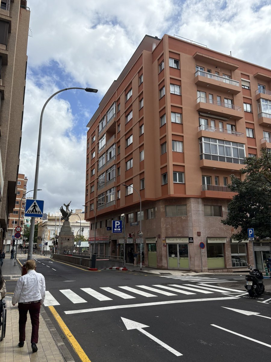 Redondo no es una forma tweet media