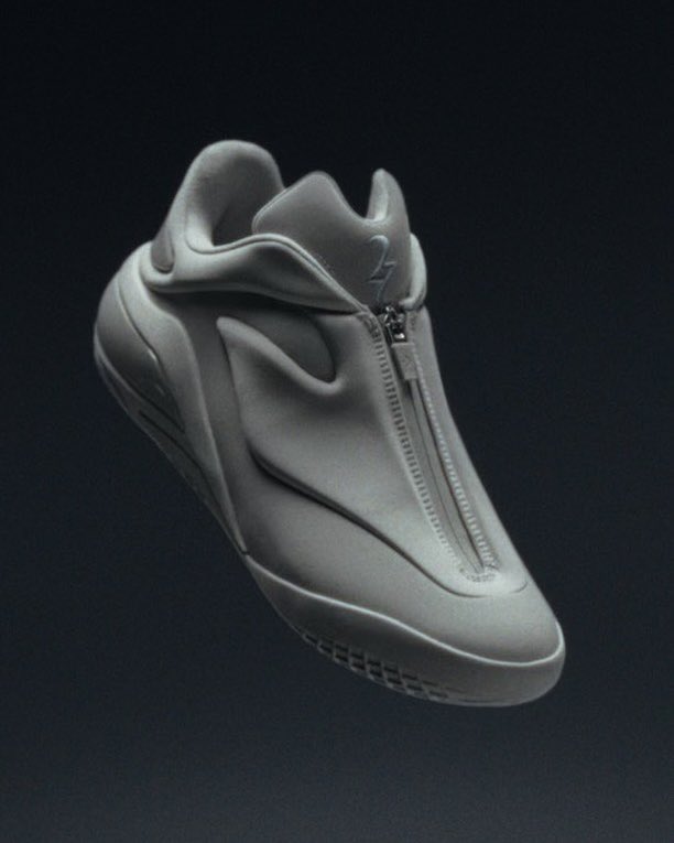 SoleRetriever's tweet photo. FIRST LOOK: Shai Gilgeous-Alexander unveils the Converse Shai 001 “Ares Gray” 👀

Named after his son Ares 🩶 https://t.co/UakuKdvBfw