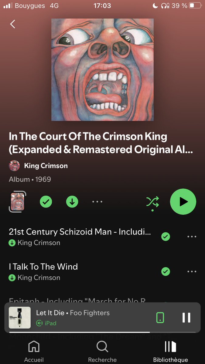 Smussie_sun's tweet photo. Je conseille en particulier d’écouter: 
-King Crimson 
-Catch the rainbow 
-Shine on you Crazy Diamond ( en vrai c’est un classique mais si vous connaissez pas Pink Flyod foncez c’est ouf )
- Foo Fighters https://t.co/YYQYrIaxd6
