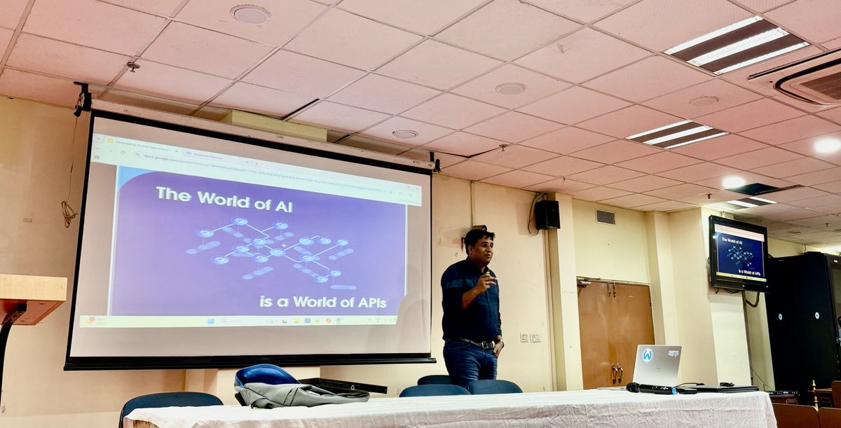 omprakash_it's tweet photo. Agentforce for IITians!
Proud to host a session at IIT Patna on “Leveraging AI and #Agentforce for Intelligent Automation in Salesforce &amp; MuleSoft”.
Final-year https://t.co/Q1h0kPL89R &amp; https://t.co/iFbz7kx9EP students engaged deeply with AI, Agentforce, and integration insights. https://t.co/455wEHCwKT