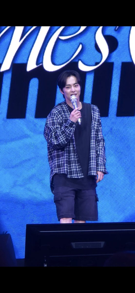 Chani 'ㅅ' ❄️🍒 #EXOISNINE 🩷💜 tweet media