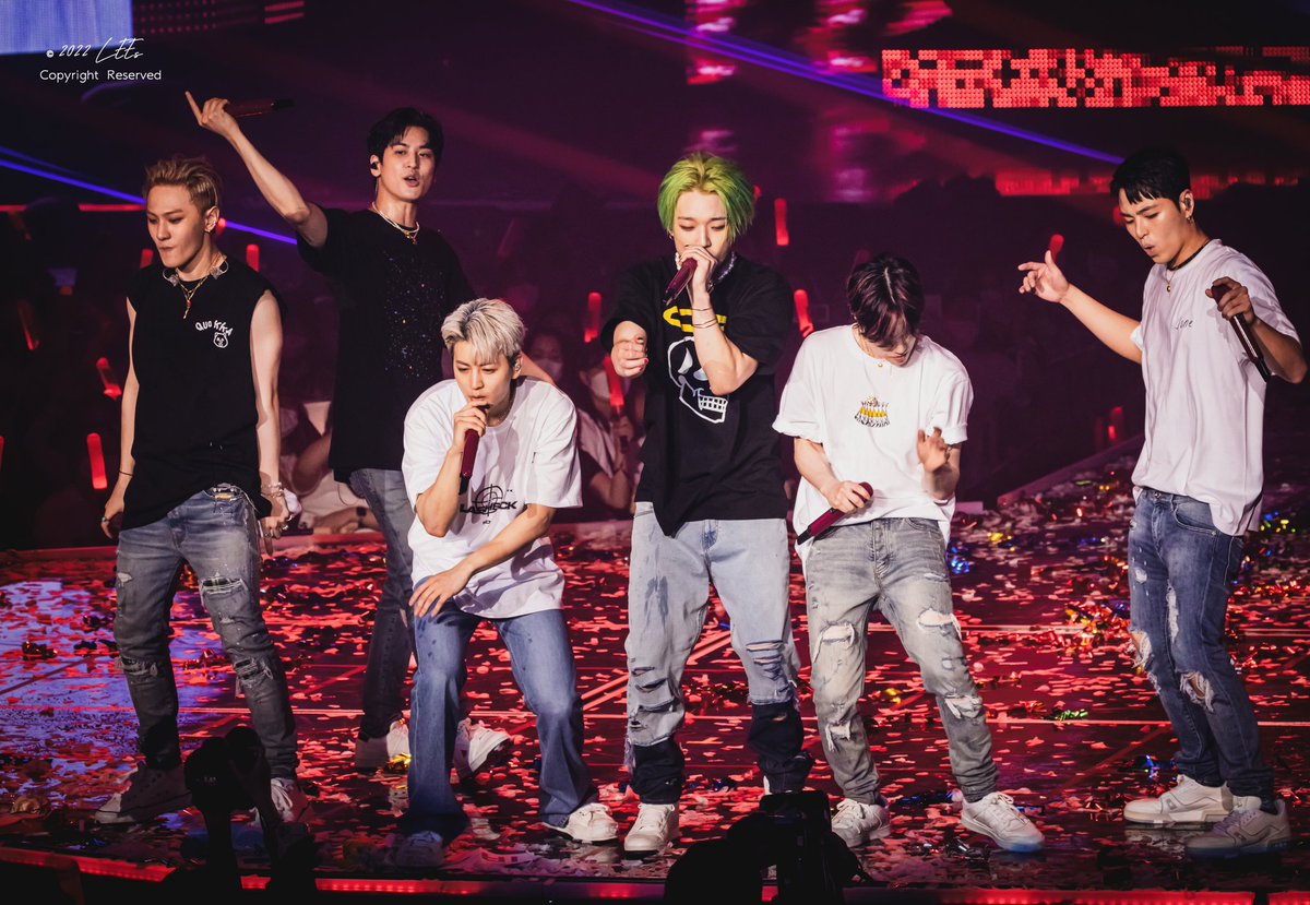 LadyPalogan's tweet photo. iKON https://t.co/TcjKPVPmXR