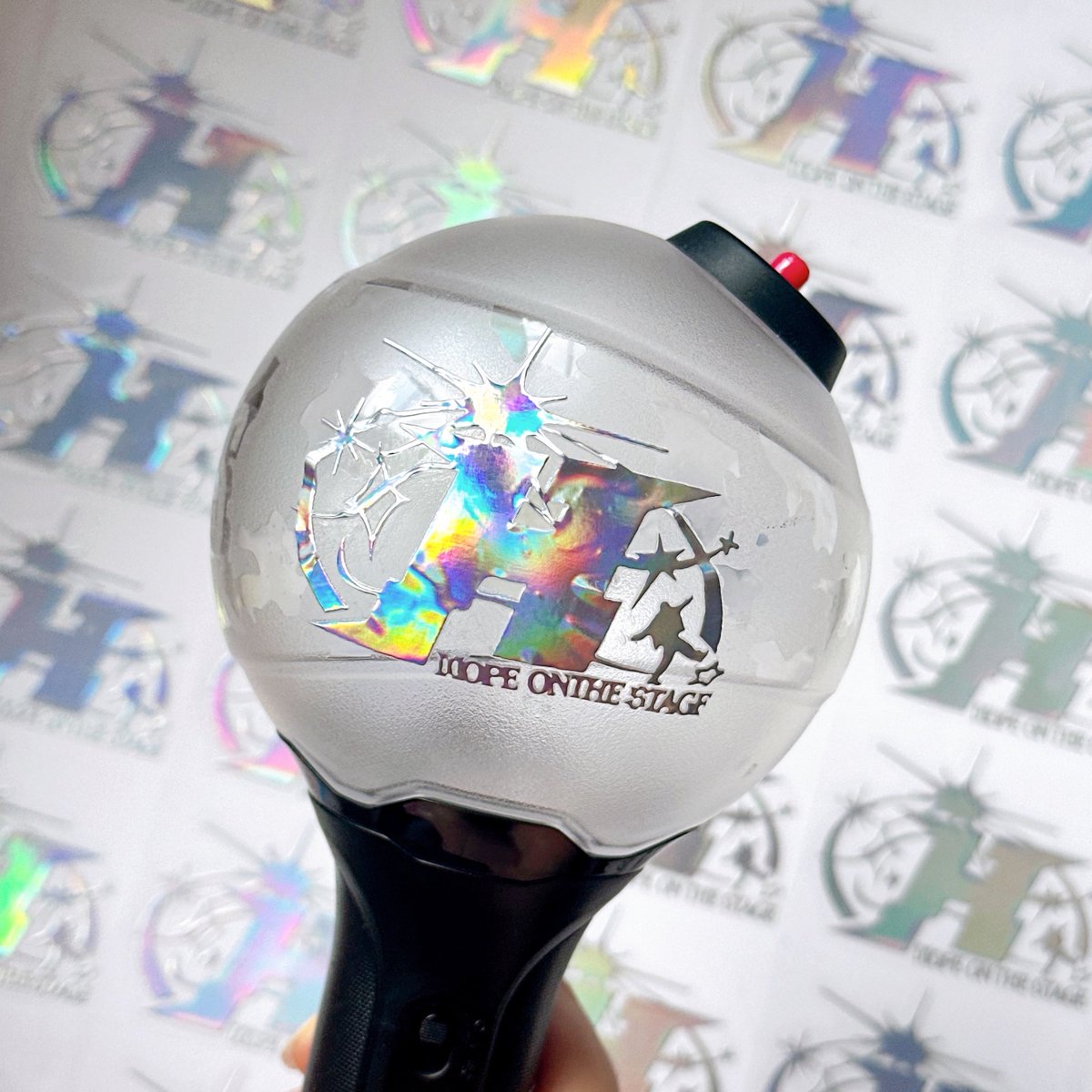 witheveryspring's tweet photo. [PLS HELP RT]

✮⋆°✩ HOTS in SG FANSUPPORT ♡⋆˚𝜗𝜚⋆

💜 part 1 of freebies - giving out these holographic Army Bomb decal stickers on both days! come say hi~ 🌸

💝 limited qty! reserve yours now: https://t.co/bHR5NpasT1

#HOPE_ON_THE_STAGE_TOUR_SINGAPORE #HOS_TOUR_SINGAPORE https://t.co/bMpf6rruTT