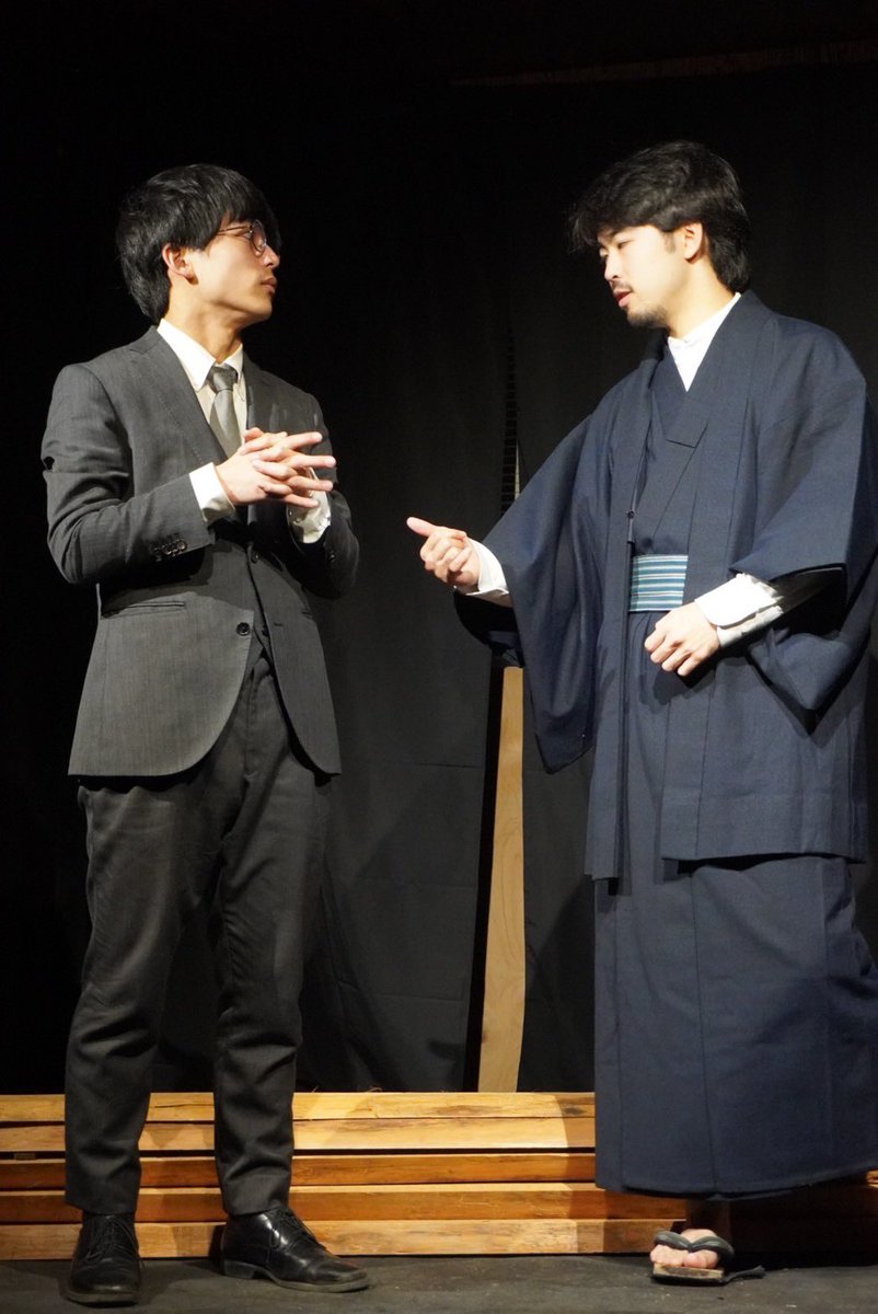 the_yobigun's tweet photo. 【劇場版日誌1】
予備軍『命を弄ぶ男二人』
初日終演致しました。
ご来場いただきありがとうございました。

明日は……
マチネ 13:30開場 14:00開演
ソワレ 18:00開場 18:30開演
となります。

明日も皆様のご来場、心よりお待ちしております。

＃予備軍本公演 ＃命を弄ぶ男二人 #岸田國士 https://t.co/dC21pOrU0v