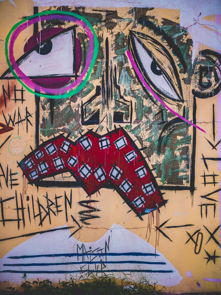 Ich denke nicht an Kunst, 
wenn ich arbeite.
Ich versuche, an das Leben zu denken.
 
°
 
AUTOR: Jean-Michel Basquiat
FOTO: Alexander Kästel
BILDNUMMER: FUJI5323
ORT: Pointe-à-Pitre #Guadeloupe

WEBSEITE: rentadesigner.de/post/ich-denke…