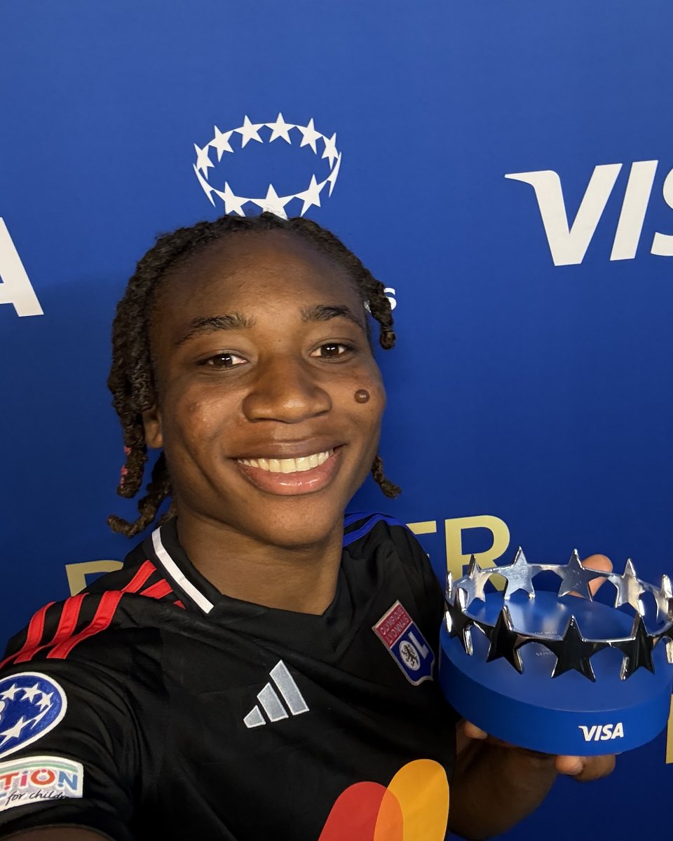 UWCL's tweet photo. 🇭🇹🏅🤳

#UWCL https://t.co/kPEPImpMeD