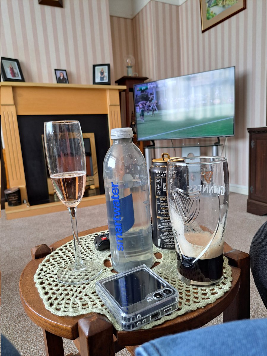 mootracy's tweet photo. @DeputyGrocott Were at my mum's for Easter so currently have some fizz while watching the rugby. Talk of a takeaway later. https://t.co/5QxmyxOWRx