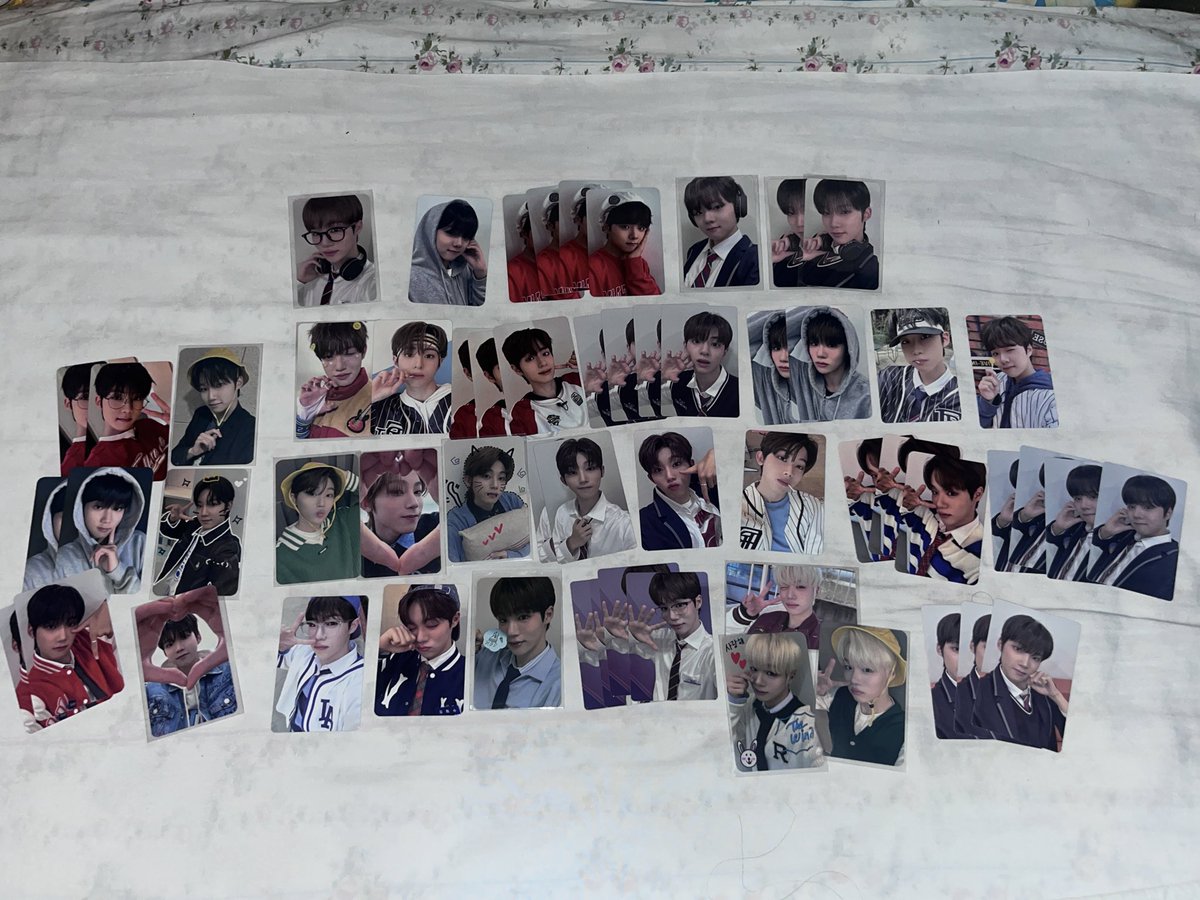 kerrykerry993's tweet photo. 더윈드 포카 양도합니다

포카 ALL：10.0

일반 앨범：
1 set 6000
5 set 25000
10 set 35000

DM：https://t.co/jNuiHUmDjM

더윈드 김희수 최한빈 박하유찬 안찬원 장현준 포카 미공포 분철 양도 거래  THEWIND https://t.co/hyWZpmGSt8