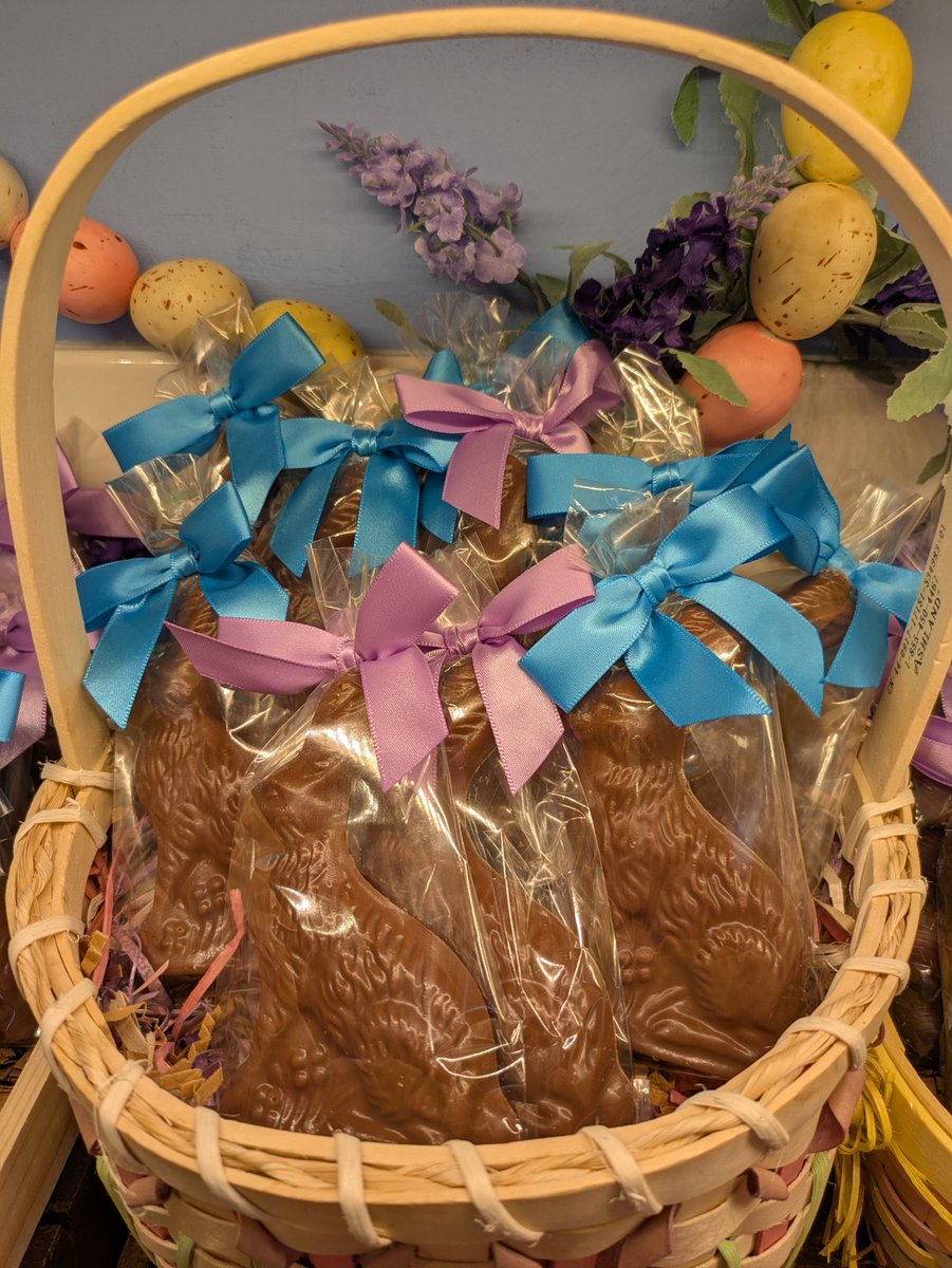 SpindlerConfect's tweet photo. We've still got Easter treats!  Get them now before they're gone.  Open today 11-6.  Open from 10:00 - 3:00 Easter Sunday. https://t.co/xX0DtkqMli