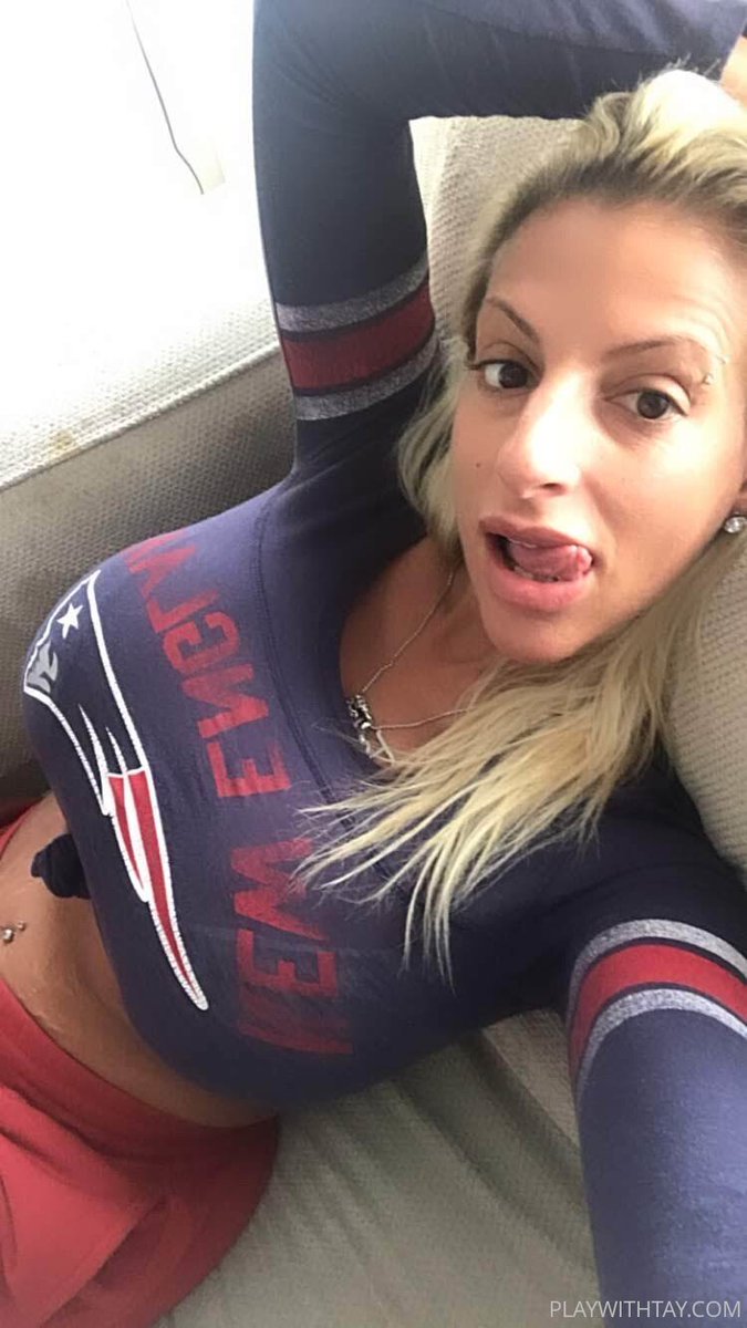 TAYSTEVENS's tweet photo. Come on football season already! I miss the tight ends... I mean, tight games! ππ #FootballPlease #GameDayTease #SundayCountdown #MissMyTeam
https://t.co/B1Rwxux1gL https://t.co/56HFQYI9fc